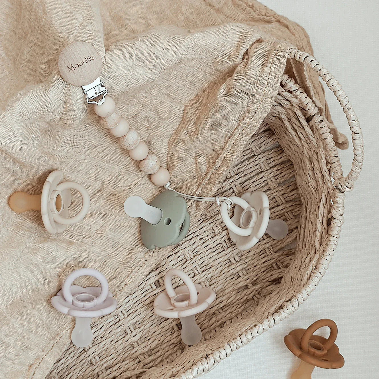 Moonkie  Silicone Pacifier Set