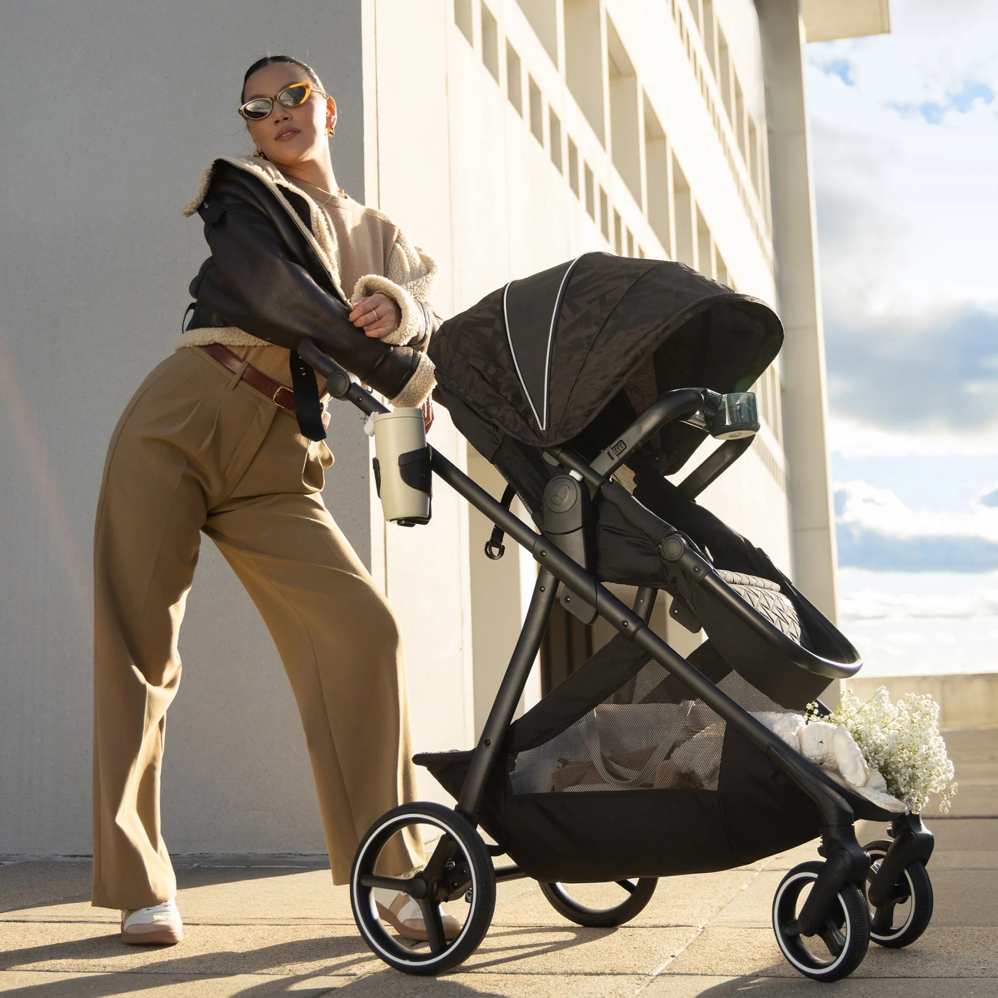 evenflo shyft intuiti plus travel system dubhan black